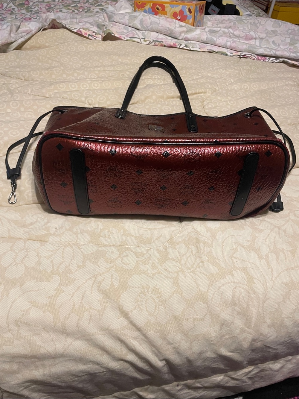 MCM Metallic Red Visetos Monogram Tote with Black Trim and Pouch - Picture 4 of 10